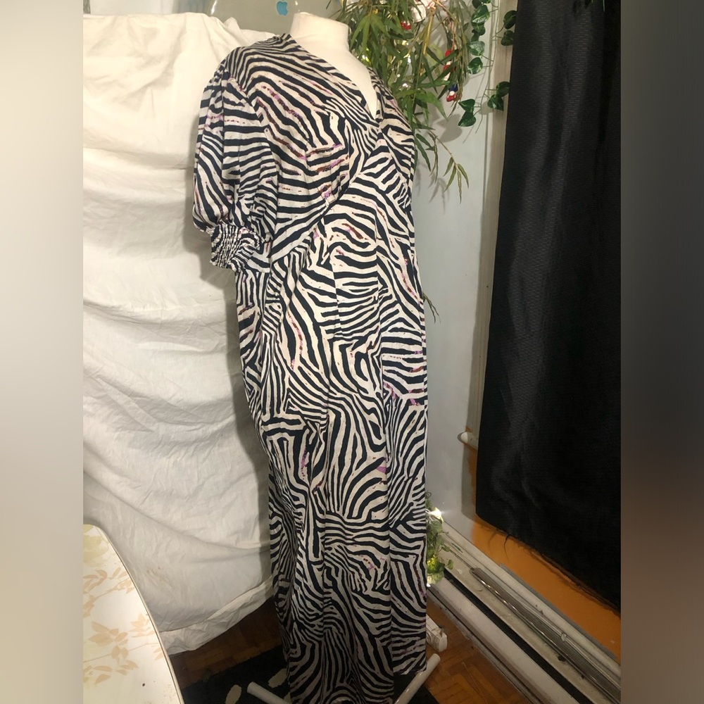 Zebra Print Maxi Dress size 20 never fully dressed